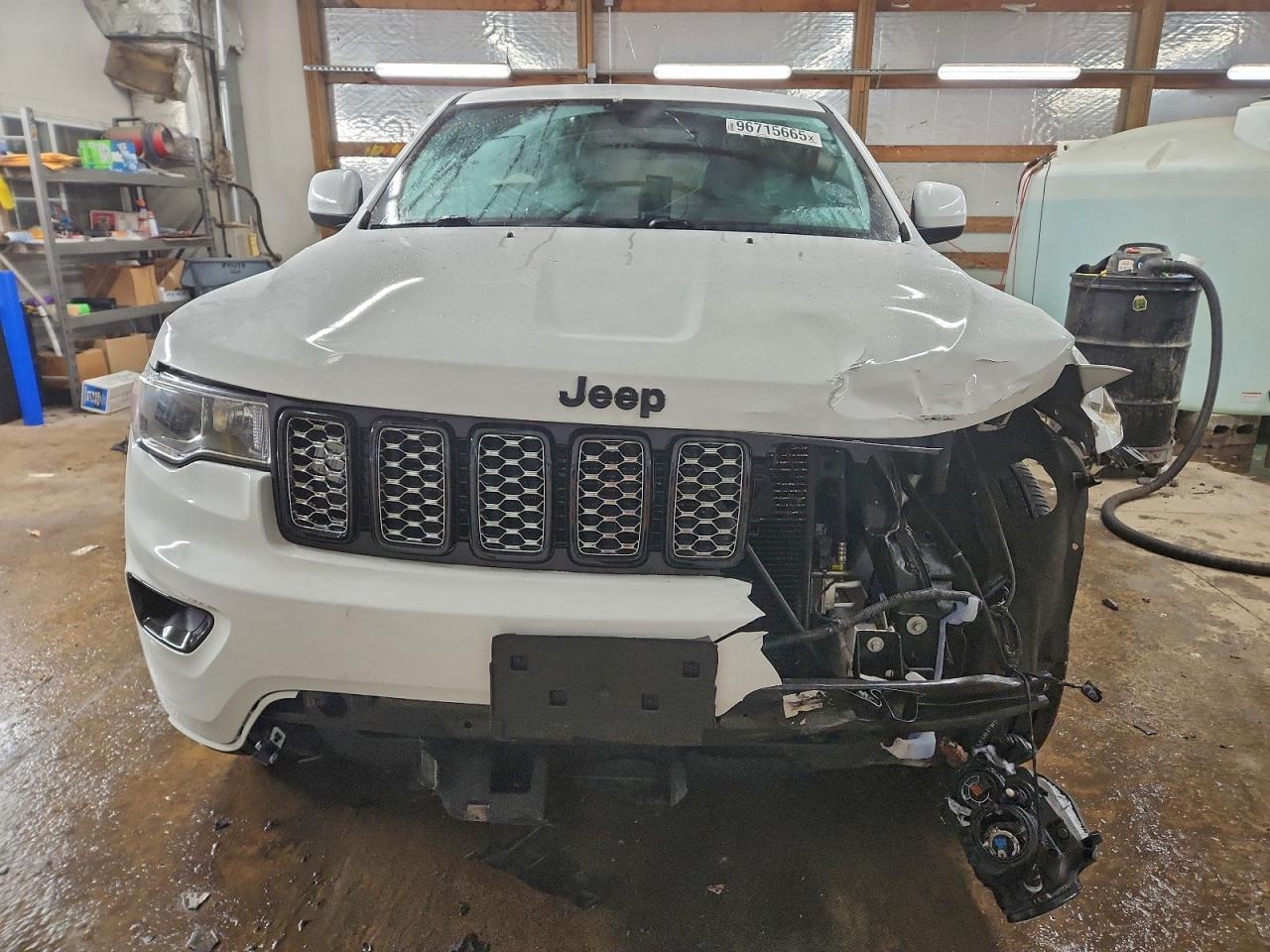 2018 JEEP GRAND CHEROKEE LAREDO photo 5