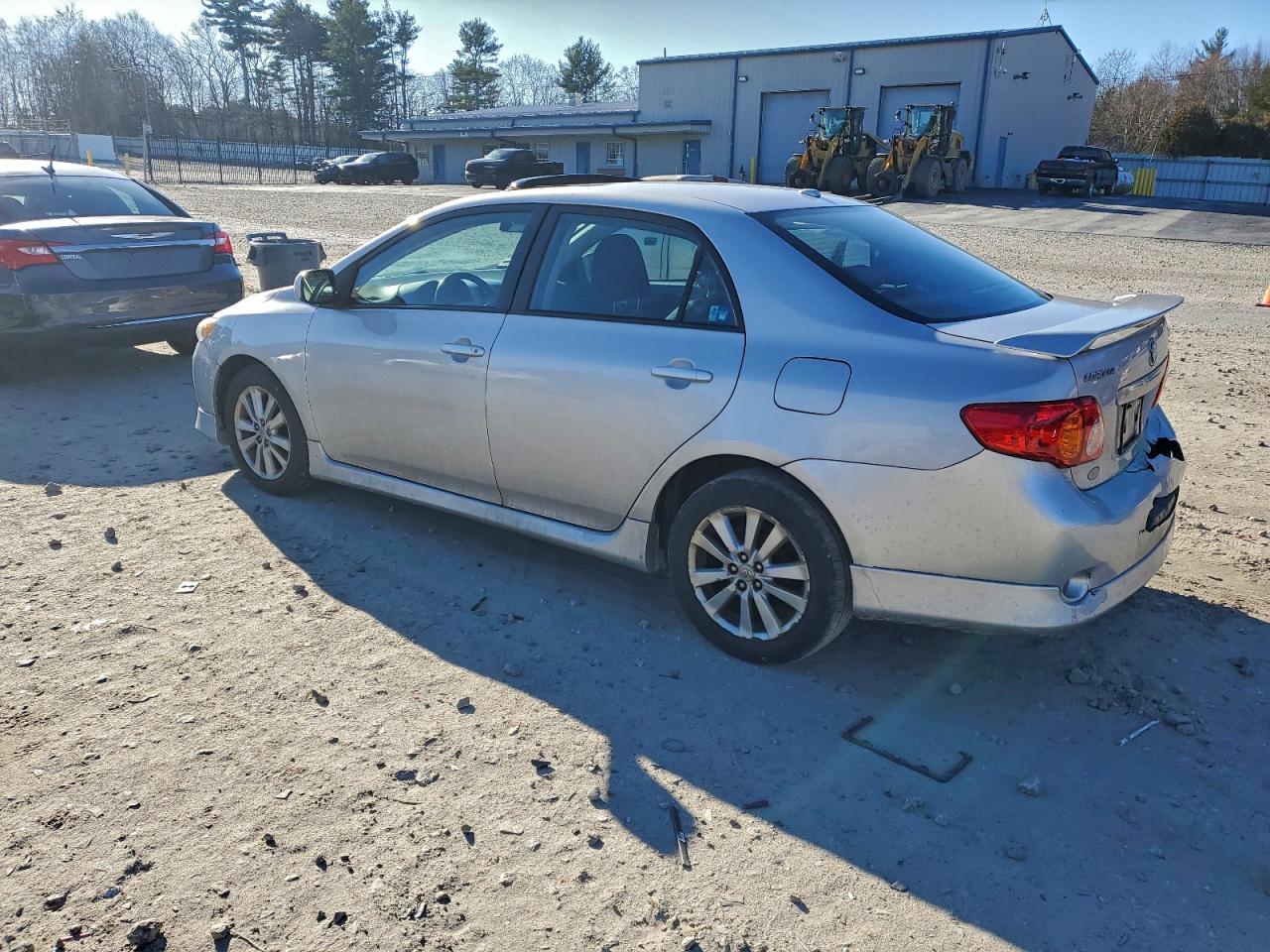 2010 TOYOTA COROLLA BASE photo 3
