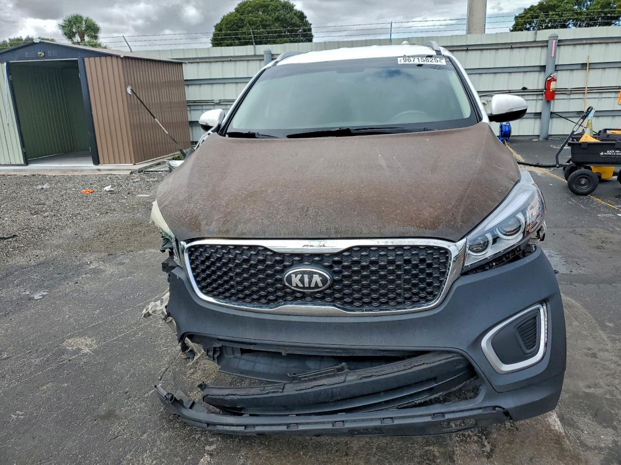 2017 KIA SORENTO LX photo 5