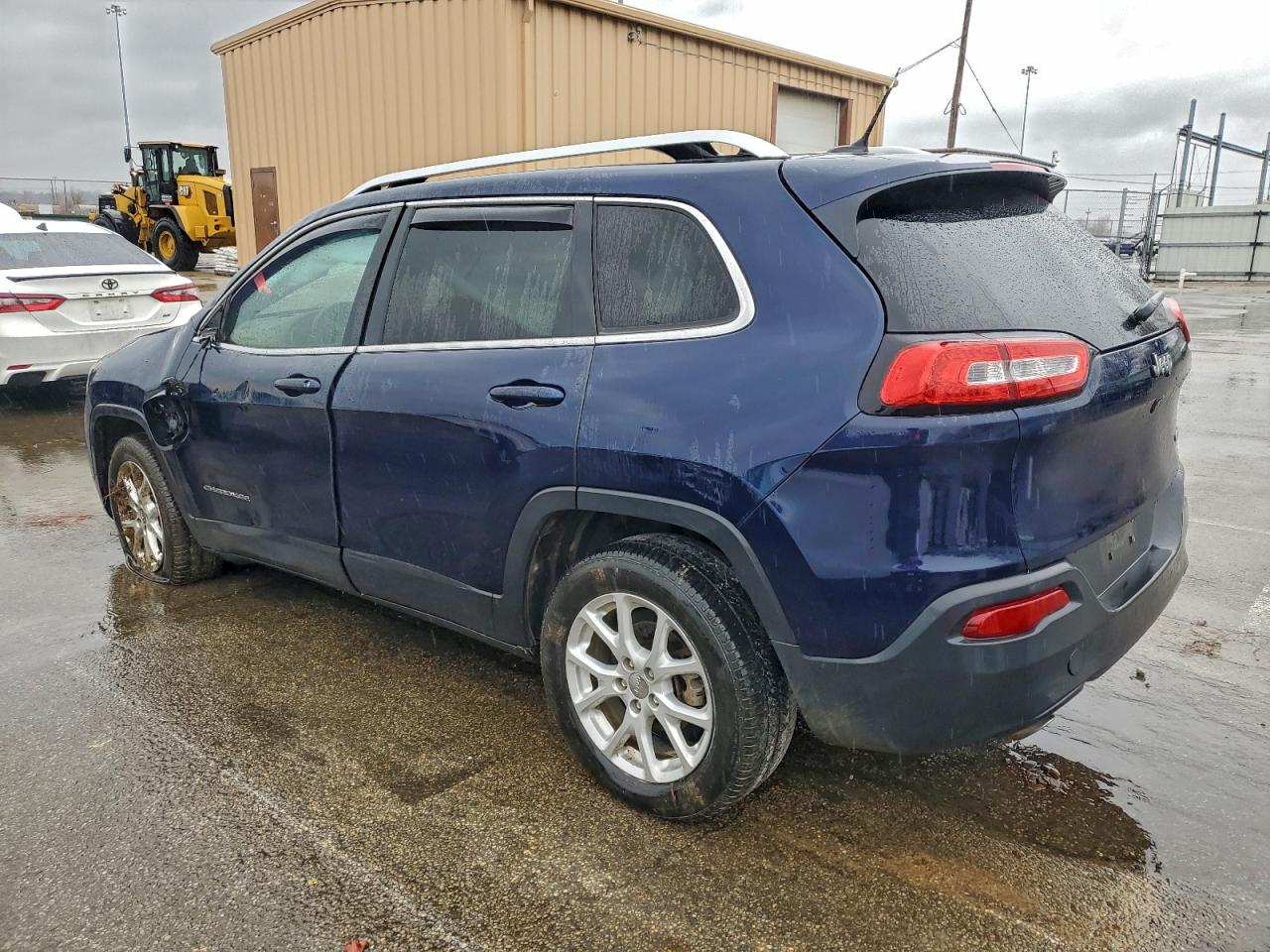 2015 JEEP CHEROKEE LATITUDE photo 2
