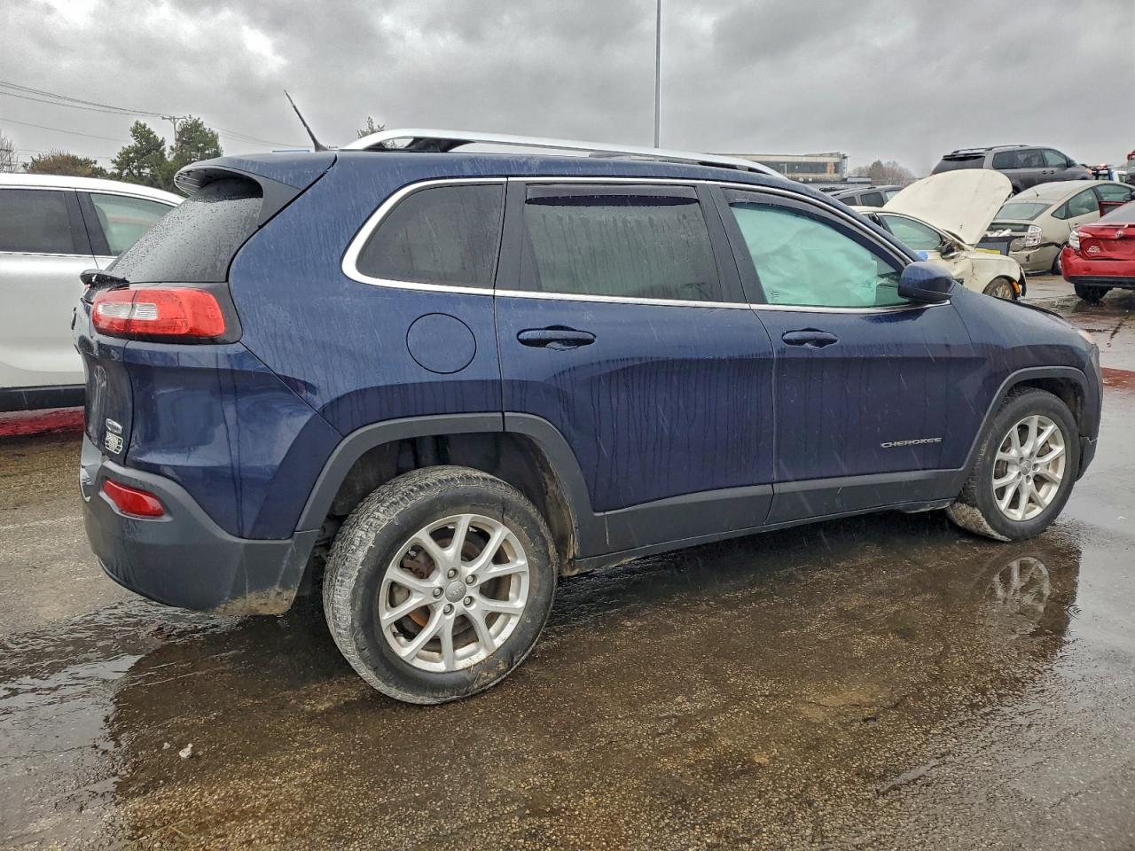 2015 JEEP CHEROKEE LATITUDE photo 3