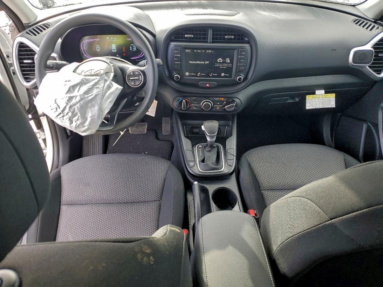 2025 KIA SOUL LX photo 8