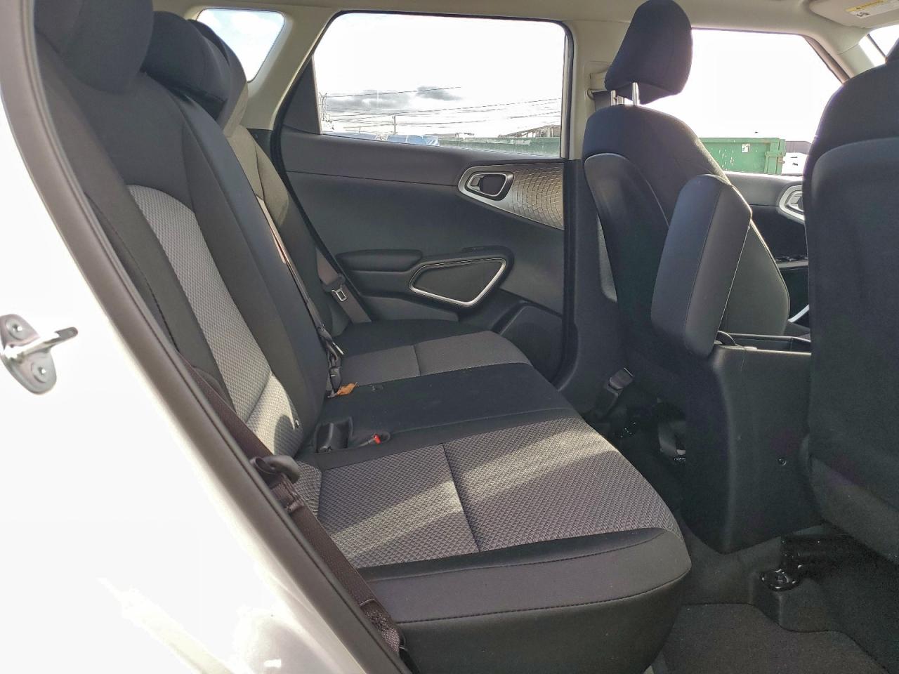 2025 KIA SOUL LX photo 10