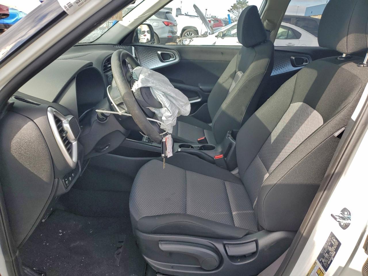 2025 KIA SOUL LX photo 7