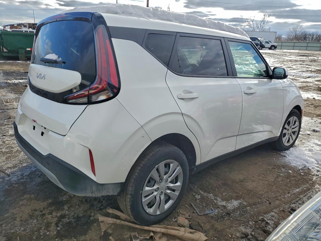2025 KIA SOUL LX photo 3