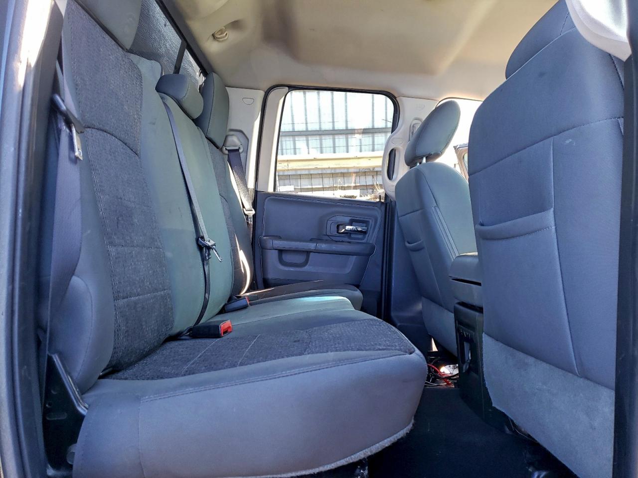 2016 RAM 1500 SLT photo 10