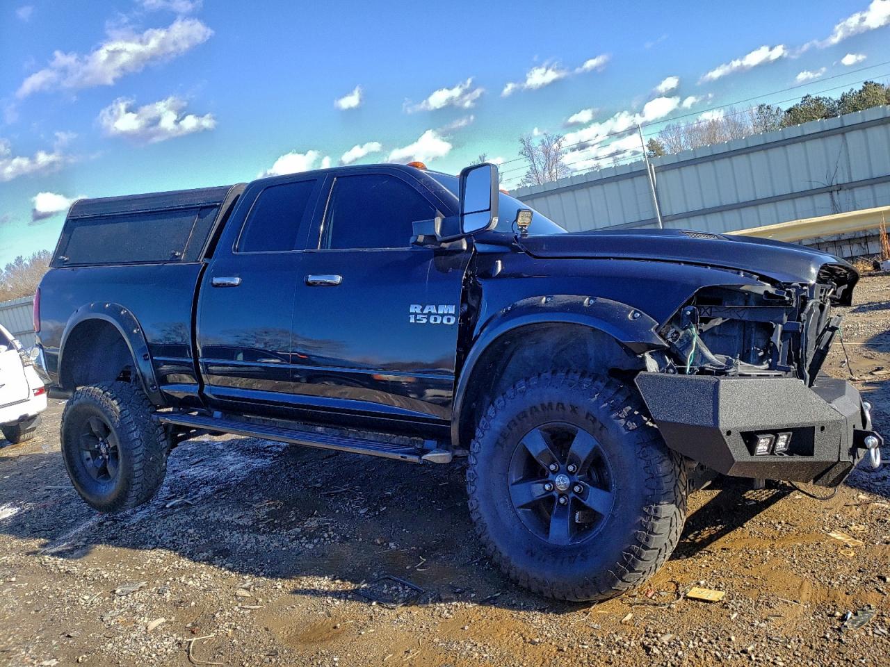 2016 RAM 1500 SLT photo 4