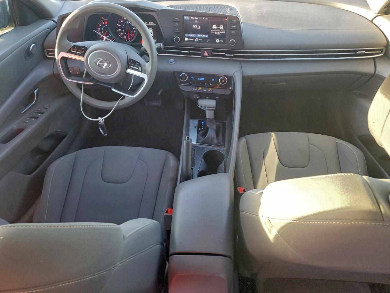 2023 HYUNDAI ELANTRA SEL photo 19