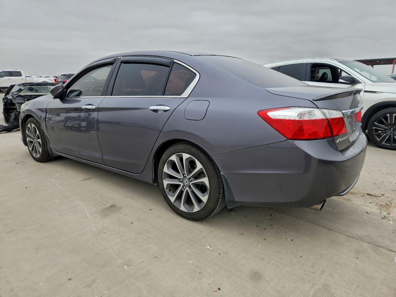 2015 HONDA ACCORD SPORT photo 2