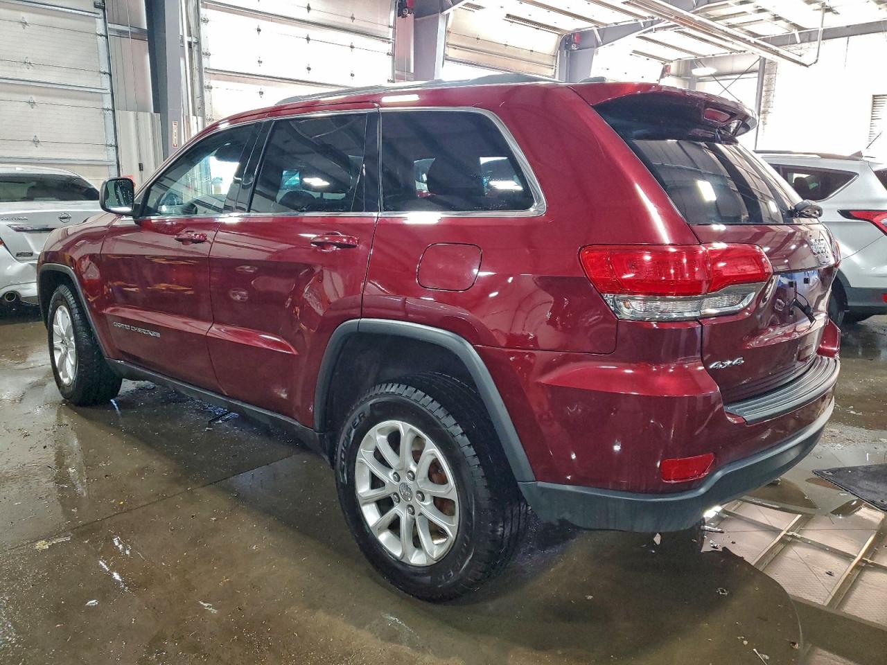 2016 JEEP GRAND CHEROKEE LAREDO photo 2