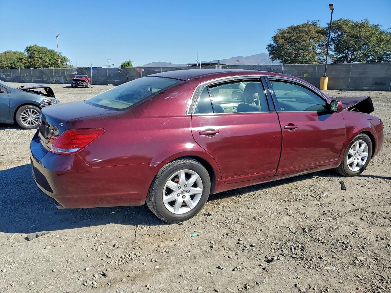 2006 TOYOTA AVALON XL photo 3