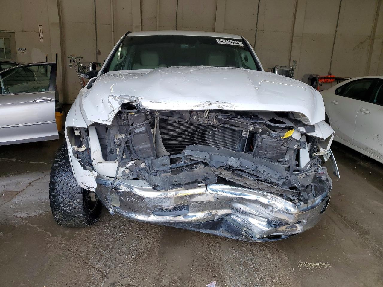 2014 RAM 1500 LARAMIE photo 5