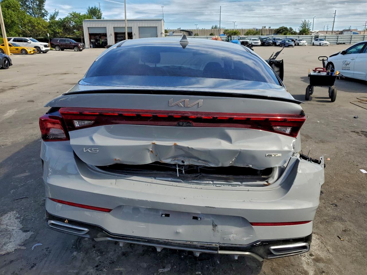 2023 KIA K5 GT LINE photo 6