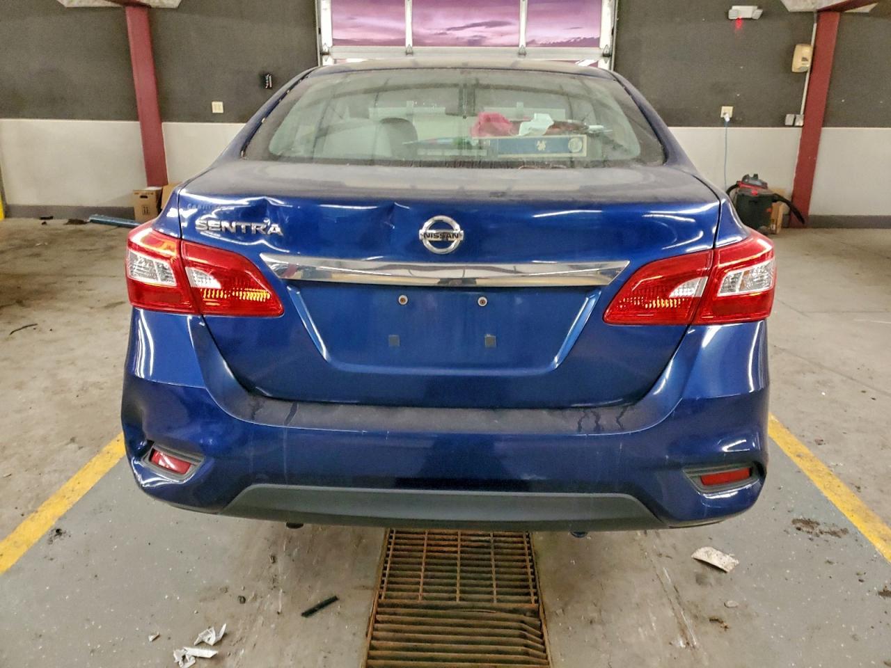 2016 NISSAN SENTRA S photo 6