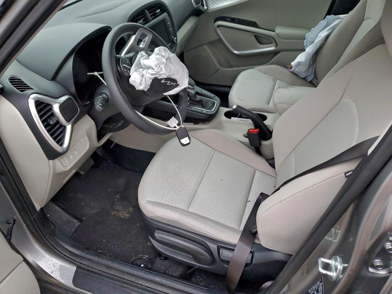 2024 KIA SOUL LX photo 13