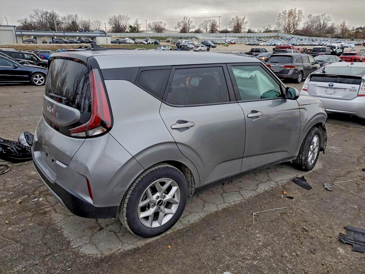 2024 KIA SOUL LX photo 5