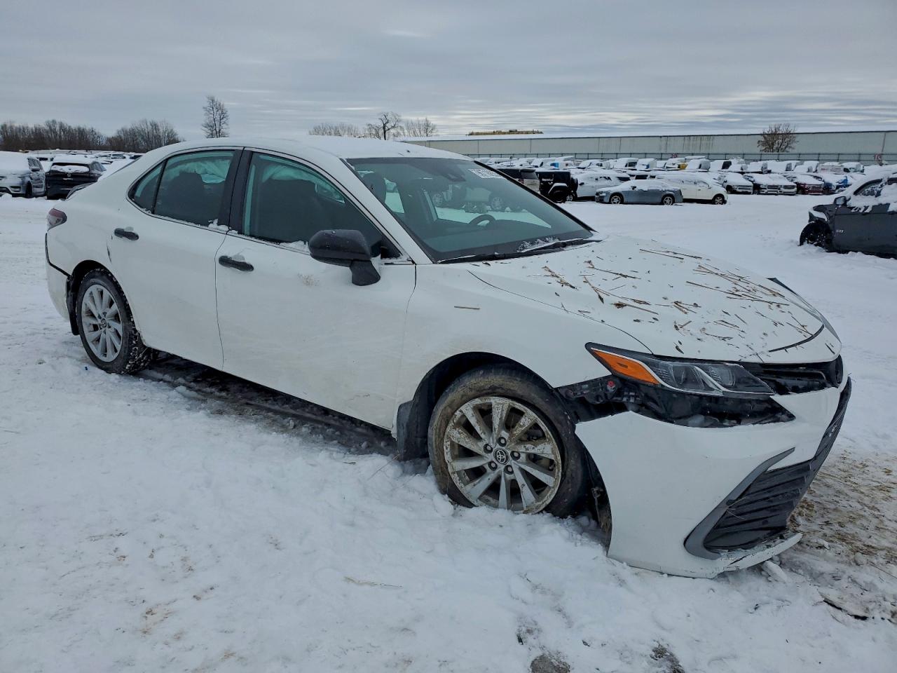 2024 TOYOTA CAMRY LE photo 4