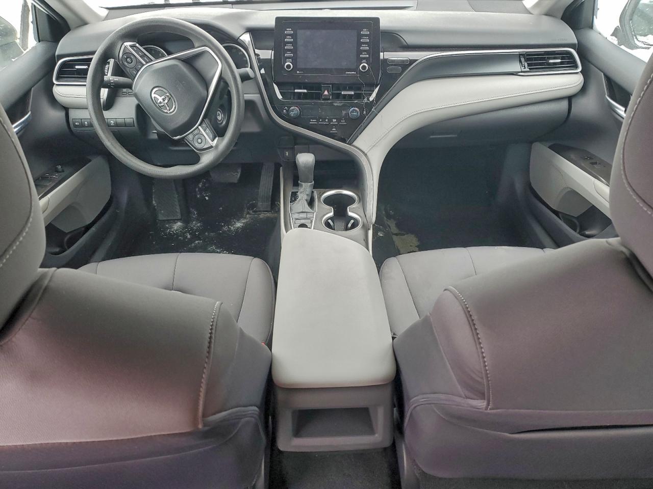 2024 TOYOTA CAMRY LE photo 8