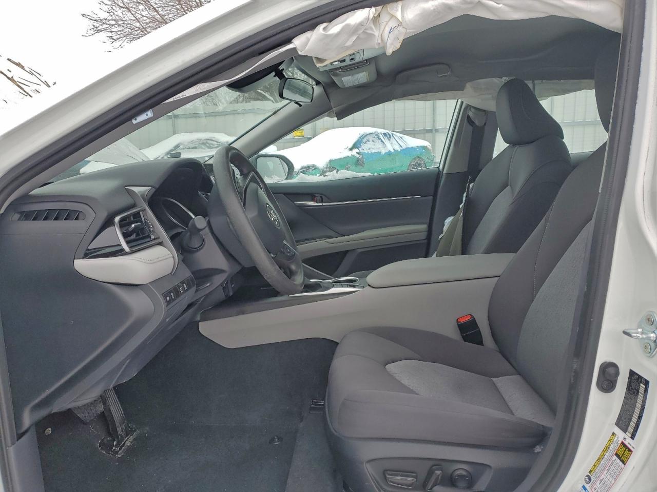 2024 TOYOTA CAMRY LE photo 7