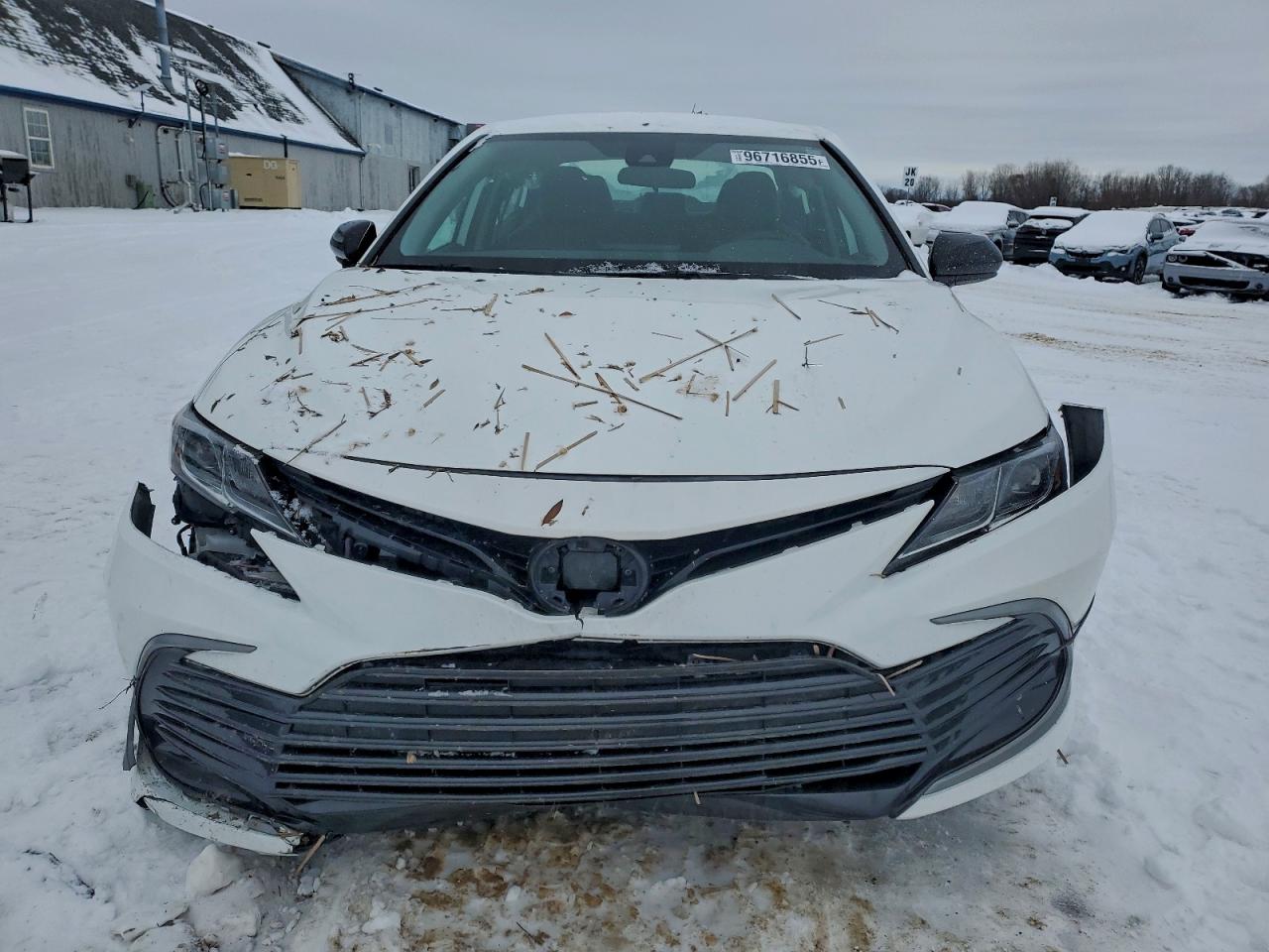2024 TOYOTA CAMRY LE photo 5