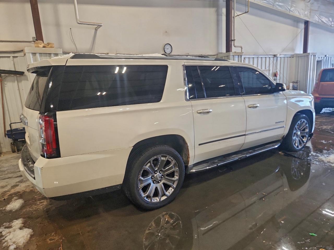 2015 GMC YUKON XL DENALI photo 5