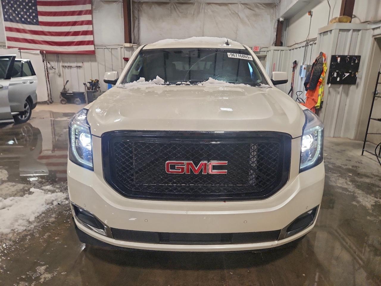 2015 GMC YUKON XL DENALI photo 9