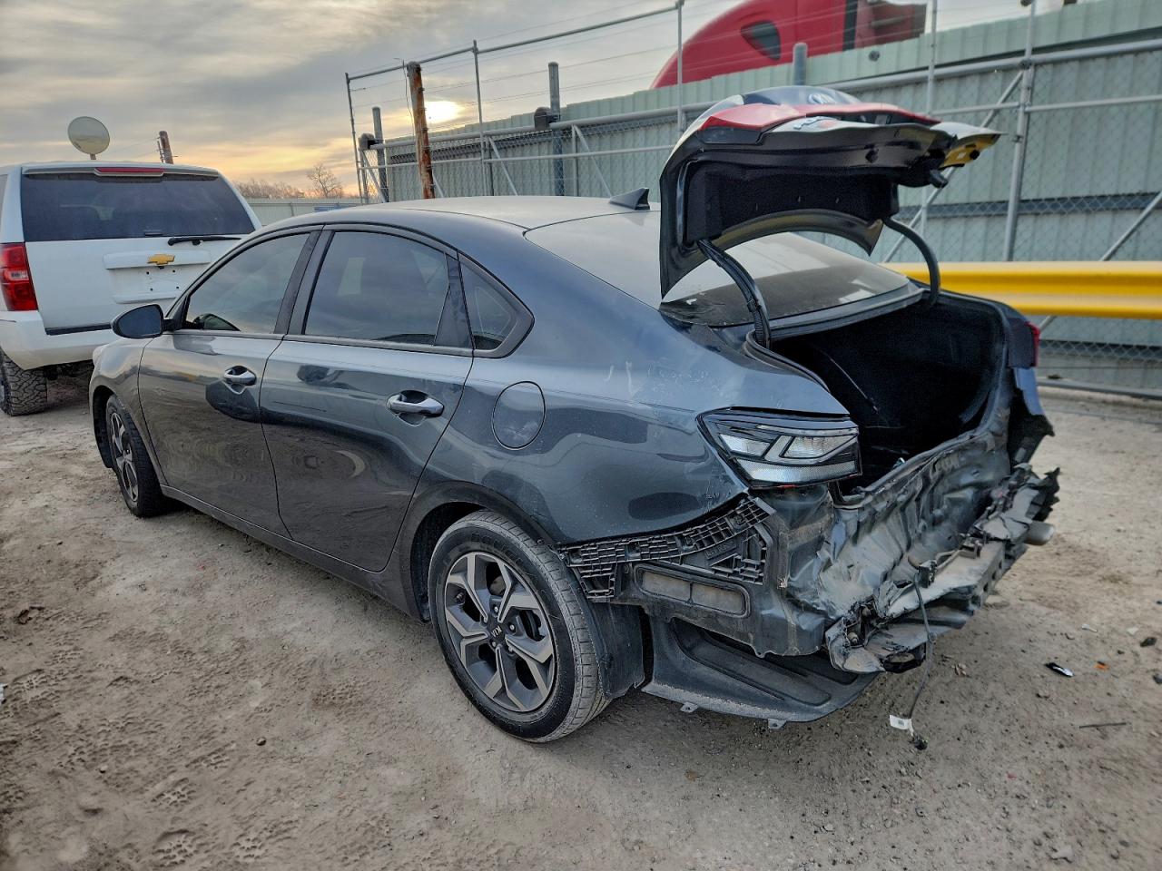 2019 KIA FORTE FE photo 2