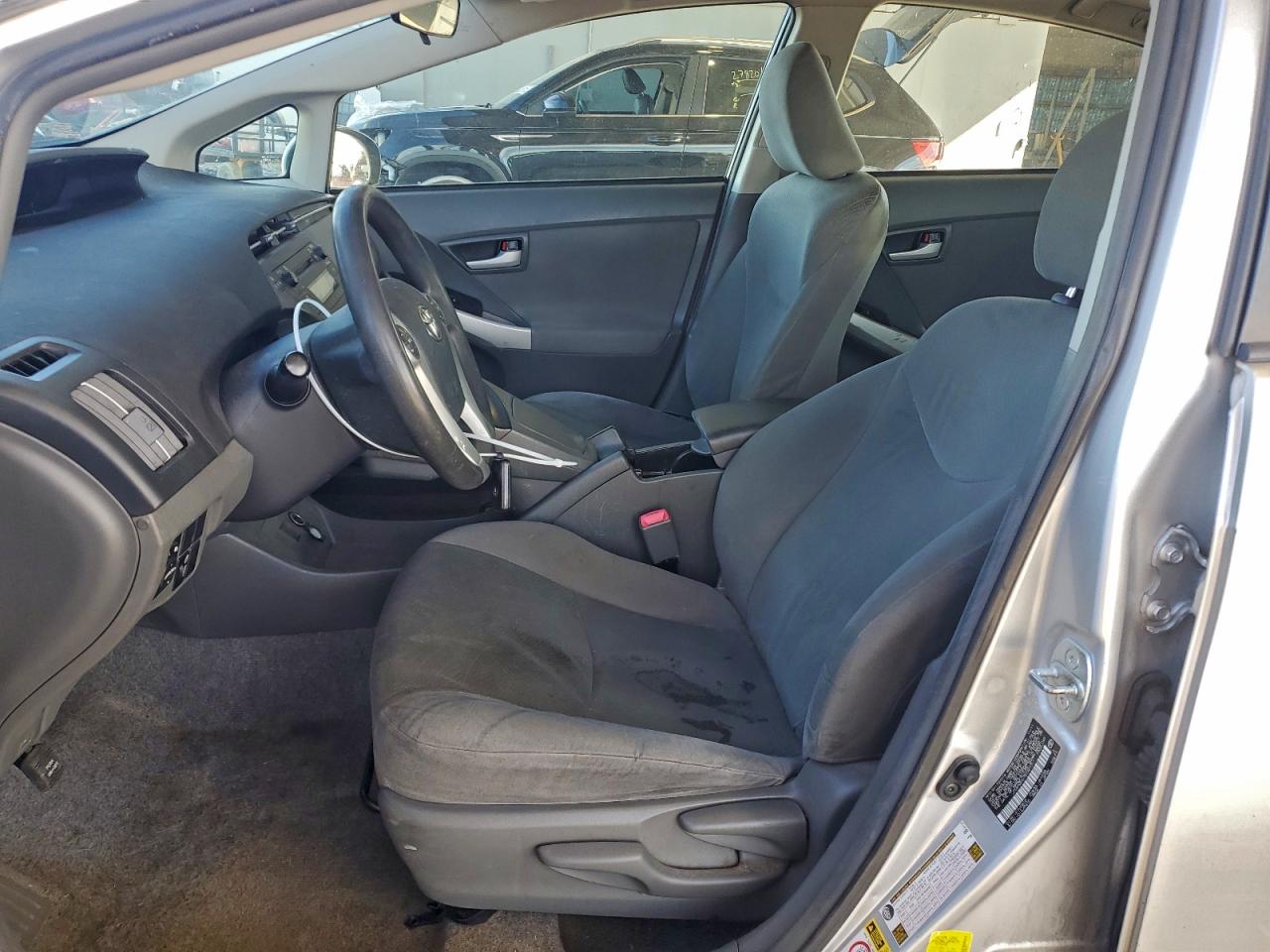 2011 TOYOTA PRIUS photo 7