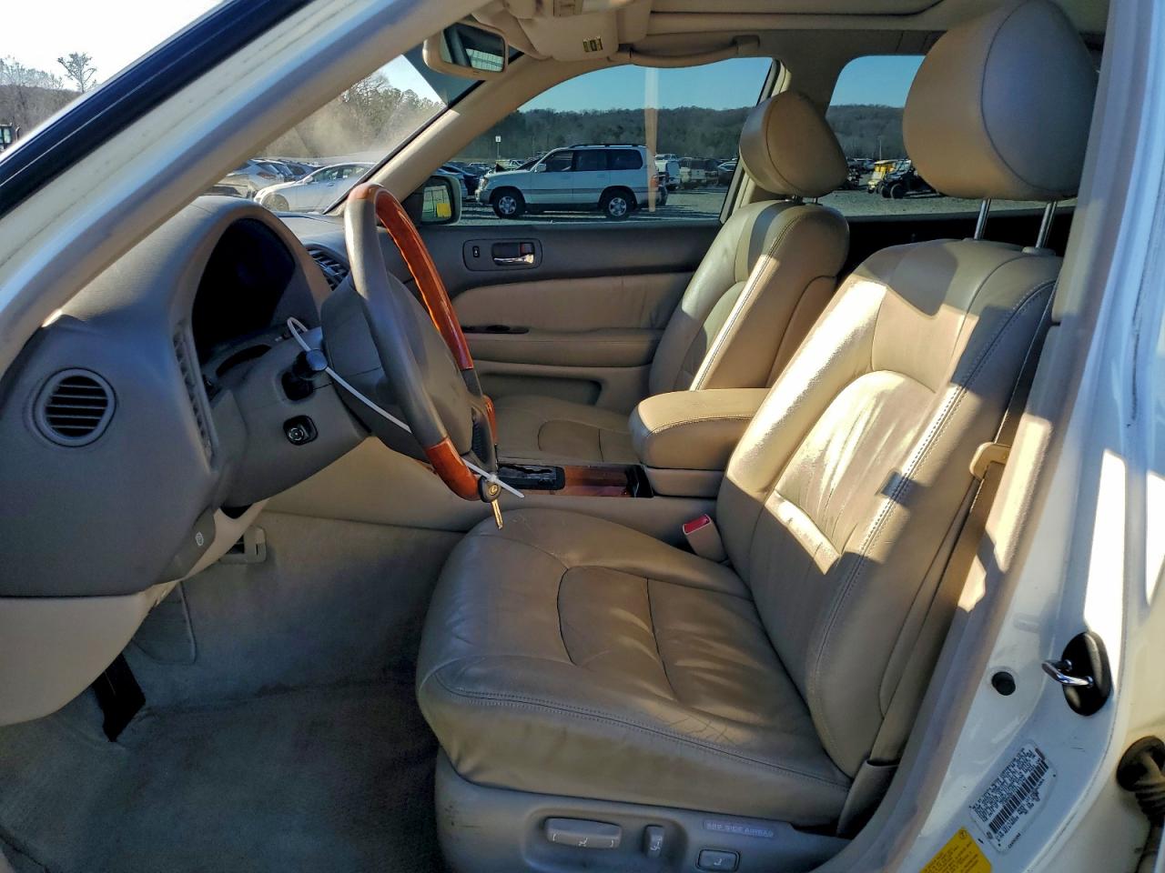 2000 LEXUS LS 400 photo 7