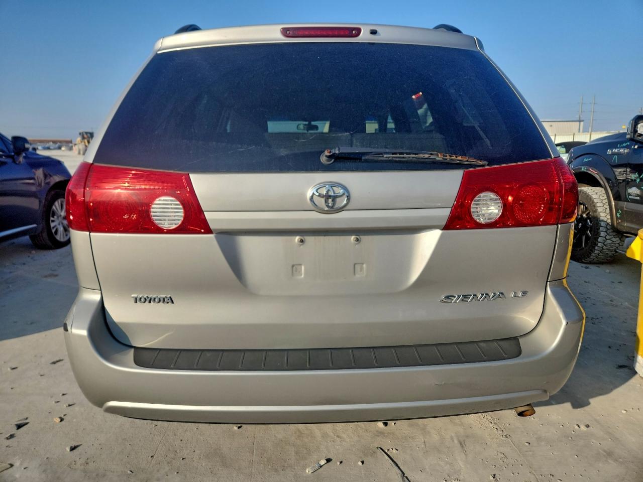 2006 TOYOTA SIENNA CE photo 6