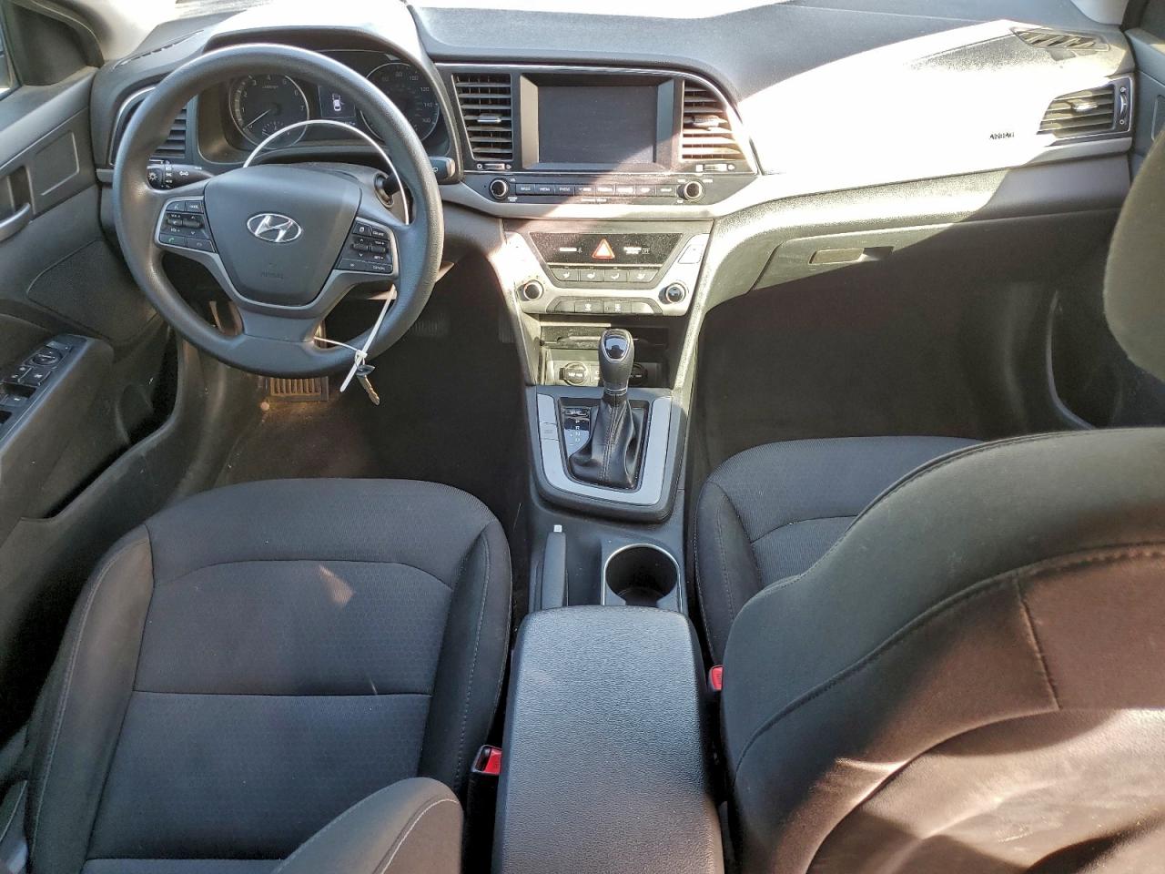 2018 HYUNDAI ELANTRA SEL photo 8
