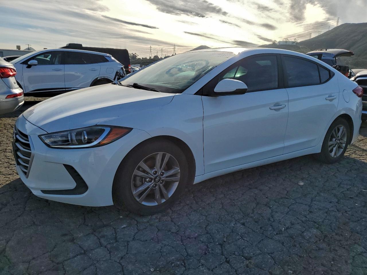 2018 HYUNDAI ELANTRA SEL — MINOR DENT/SCRATCHES damage — photo 1
