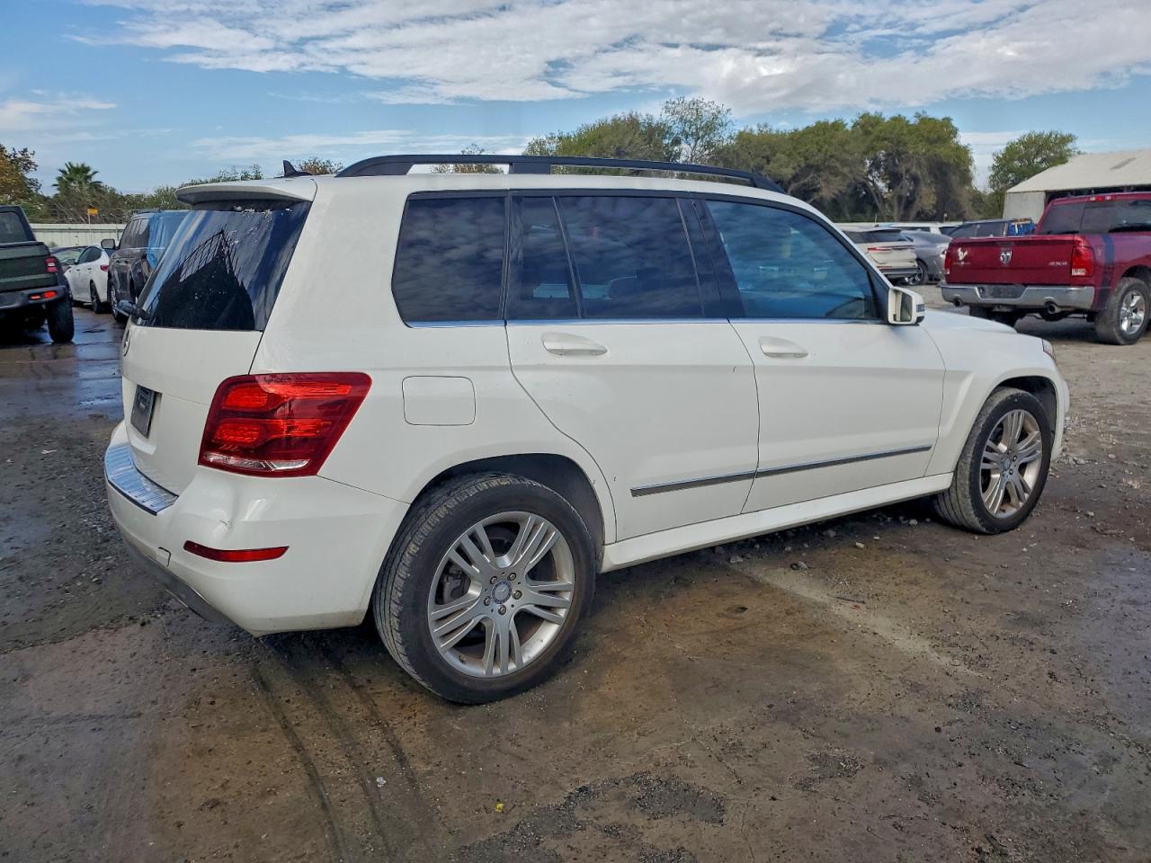 2013 MERCEDES-BENZ GLK 350 photo 3