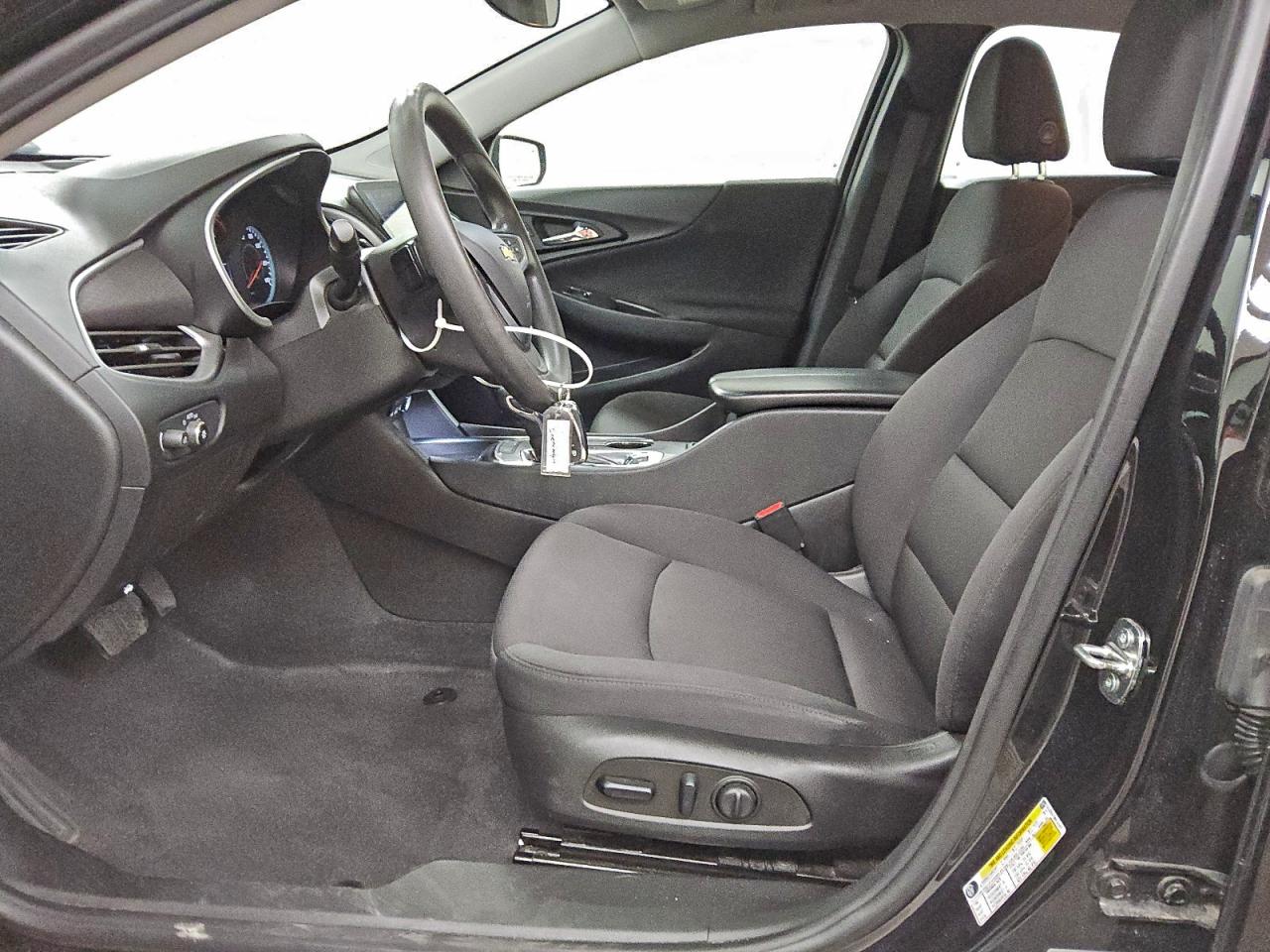 2023 CHEVROLET MALIBU LT photo 7