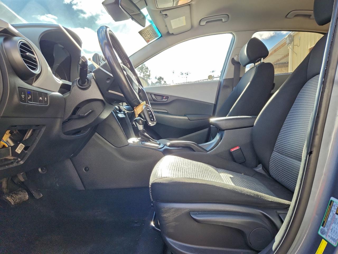 2020 HYUNDAI KONA SEL photo 7