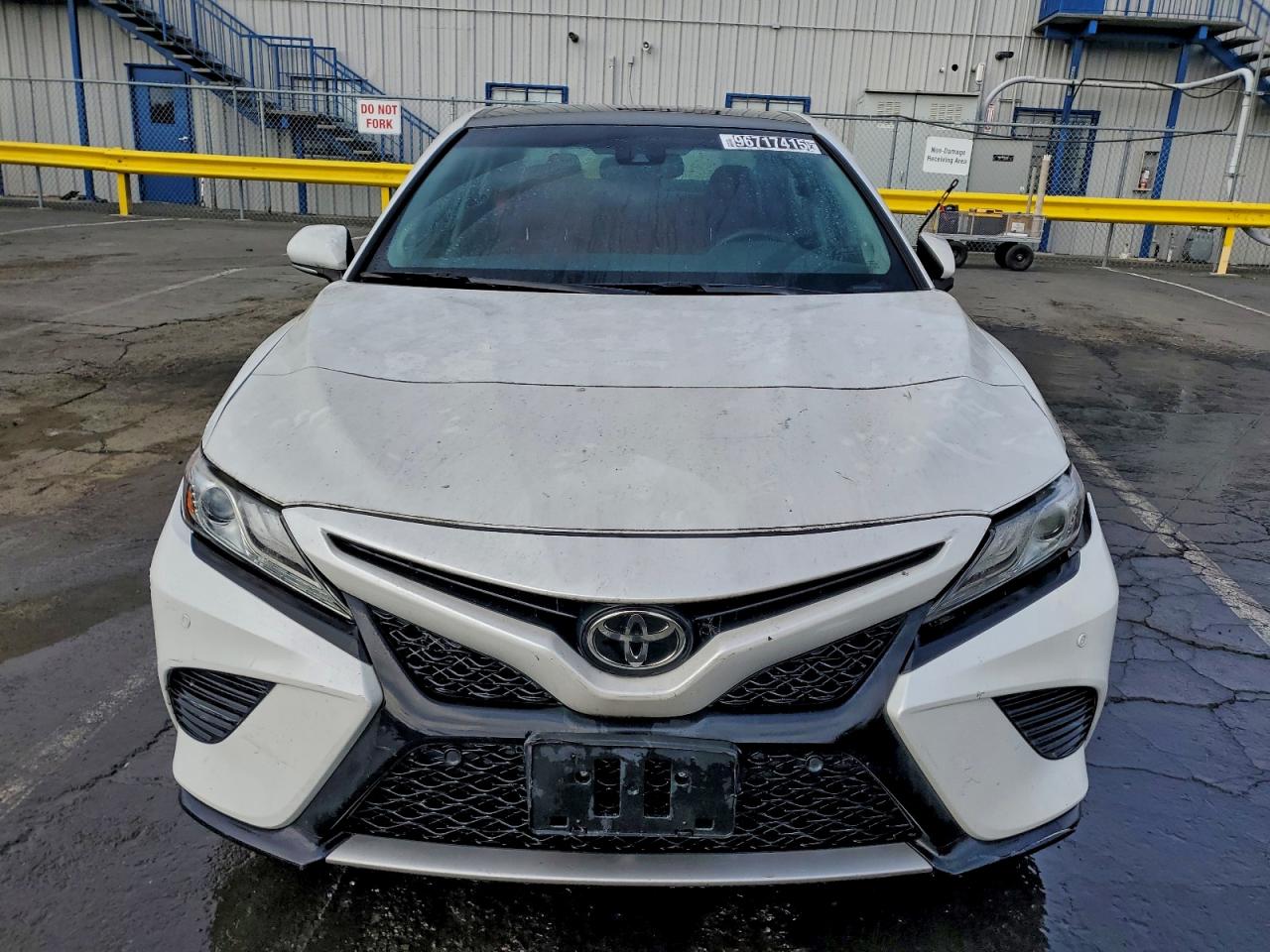 2018 TOYOTA CAMRY XSE photo 5