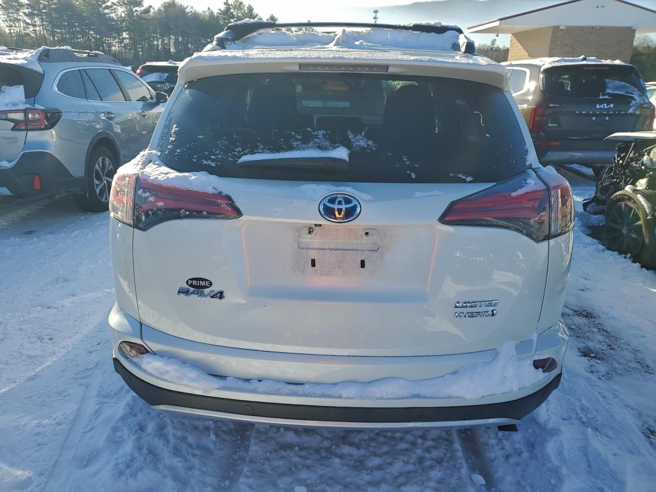 2016 TOYOTA RAV4 HV LIMITED photo 6