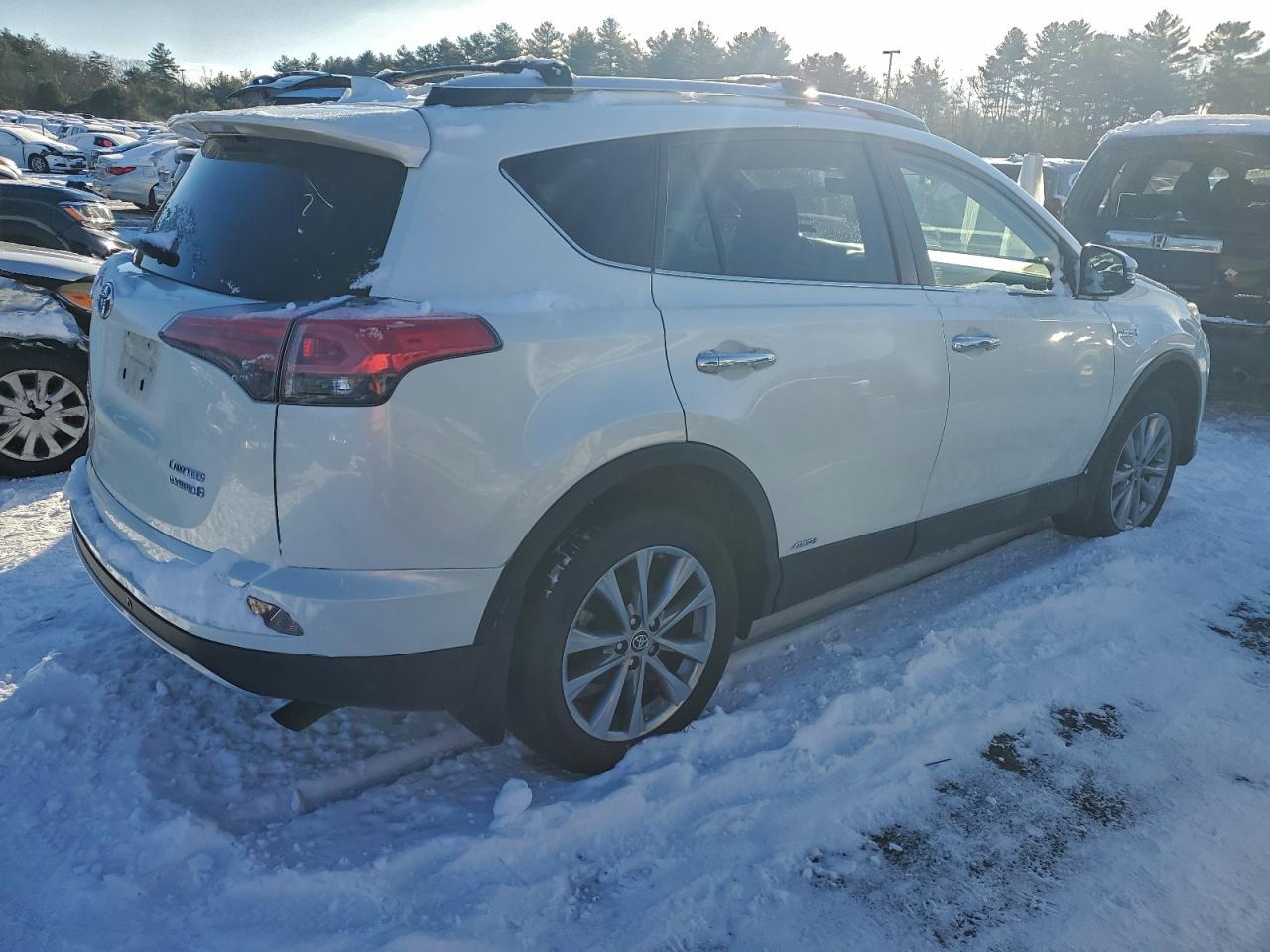 2016 TOYOTA RAV4 HV LIMITED photo 3