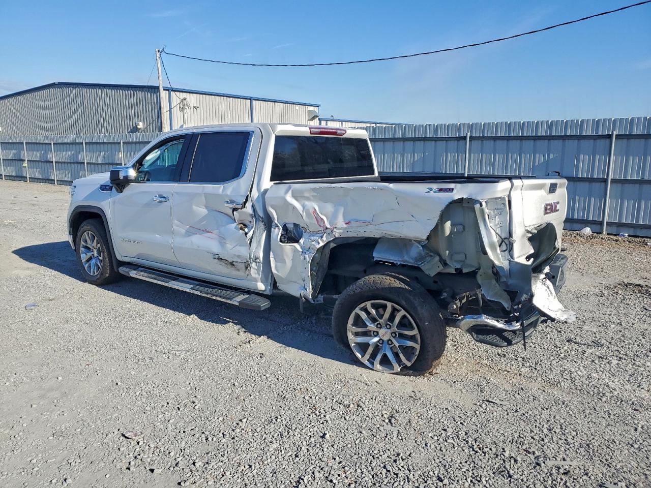 2021 GMC SIERRA K1500 SLT photo 2
