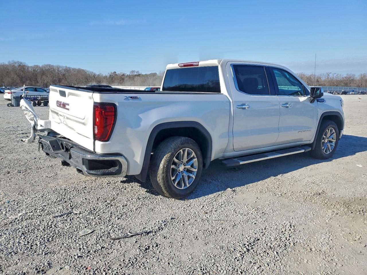 2021 GMC SIERRA K1500 SLT photo 3