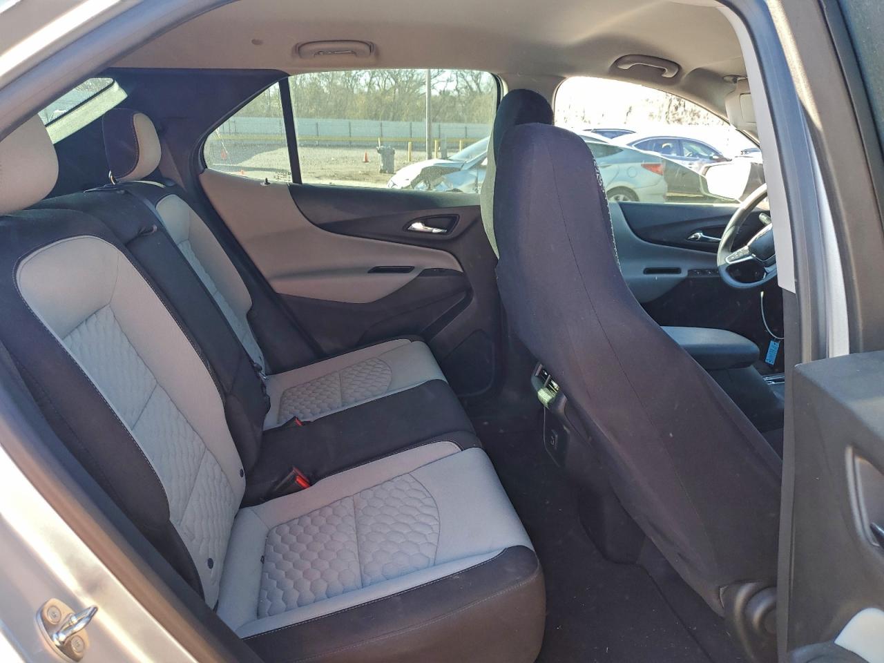 2020 CHEVROLET EQUINOX LS photo 11