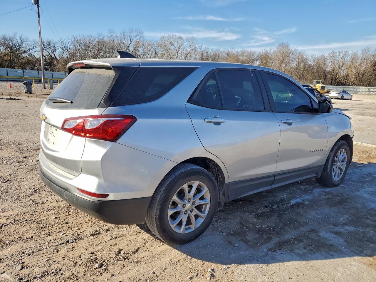 2020 CHEVROLET EQUINOX LS photo 3