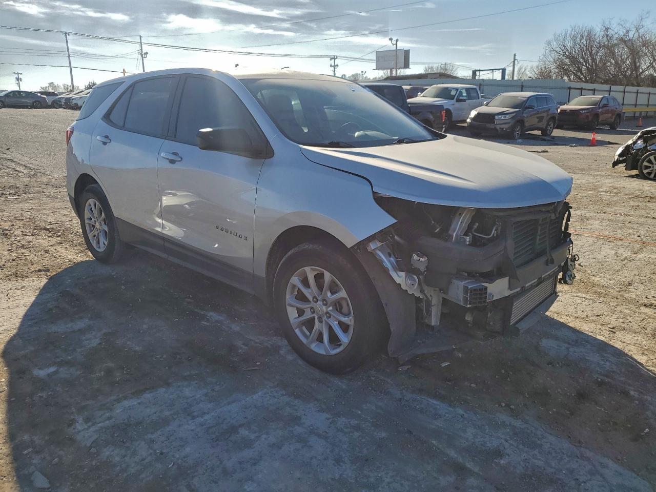 2020 CHEVROLET EQUINOX LS photo 4