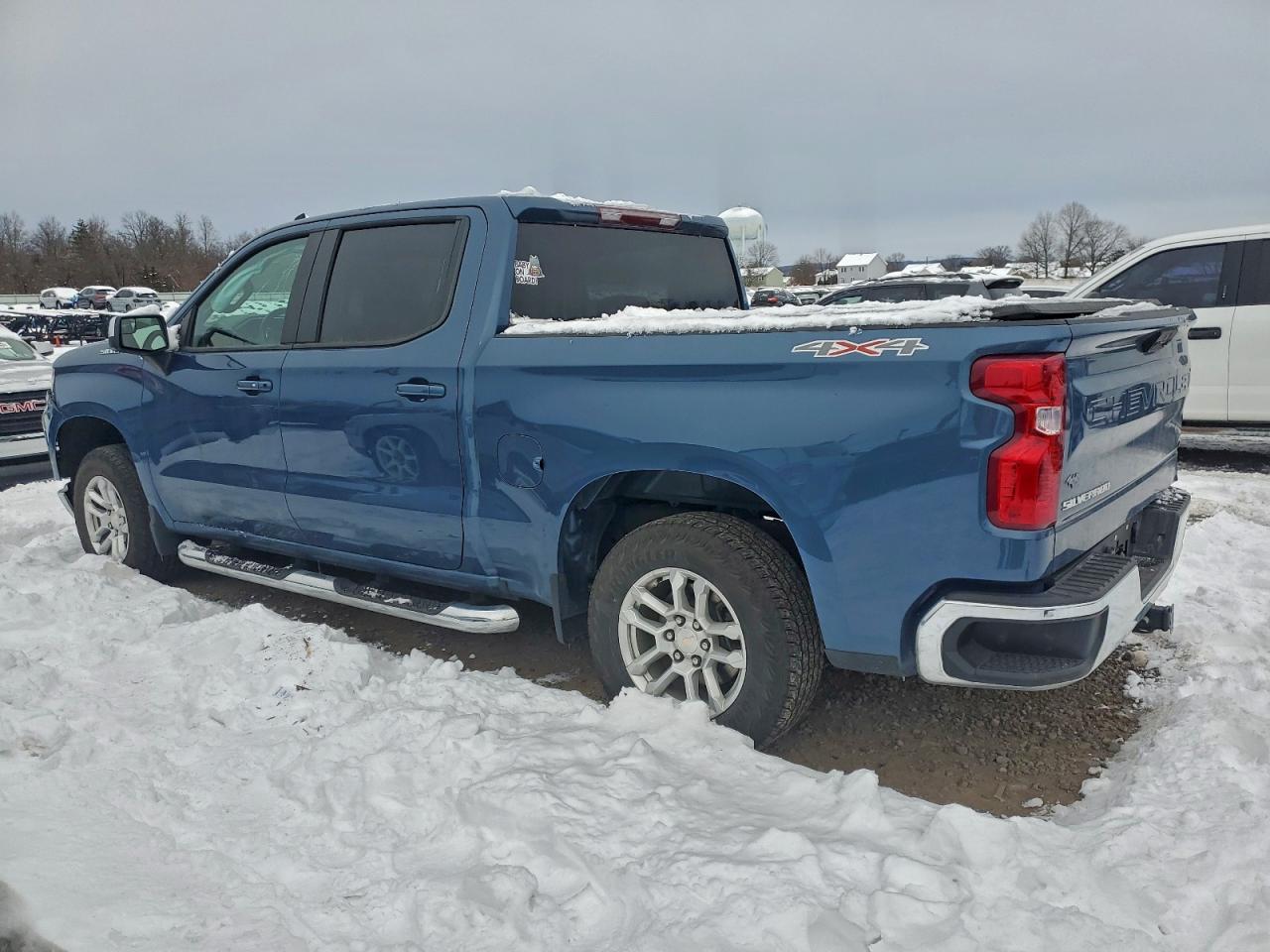 2024 CHEVROLET SILVERADO K1500 LT-L photo 2
