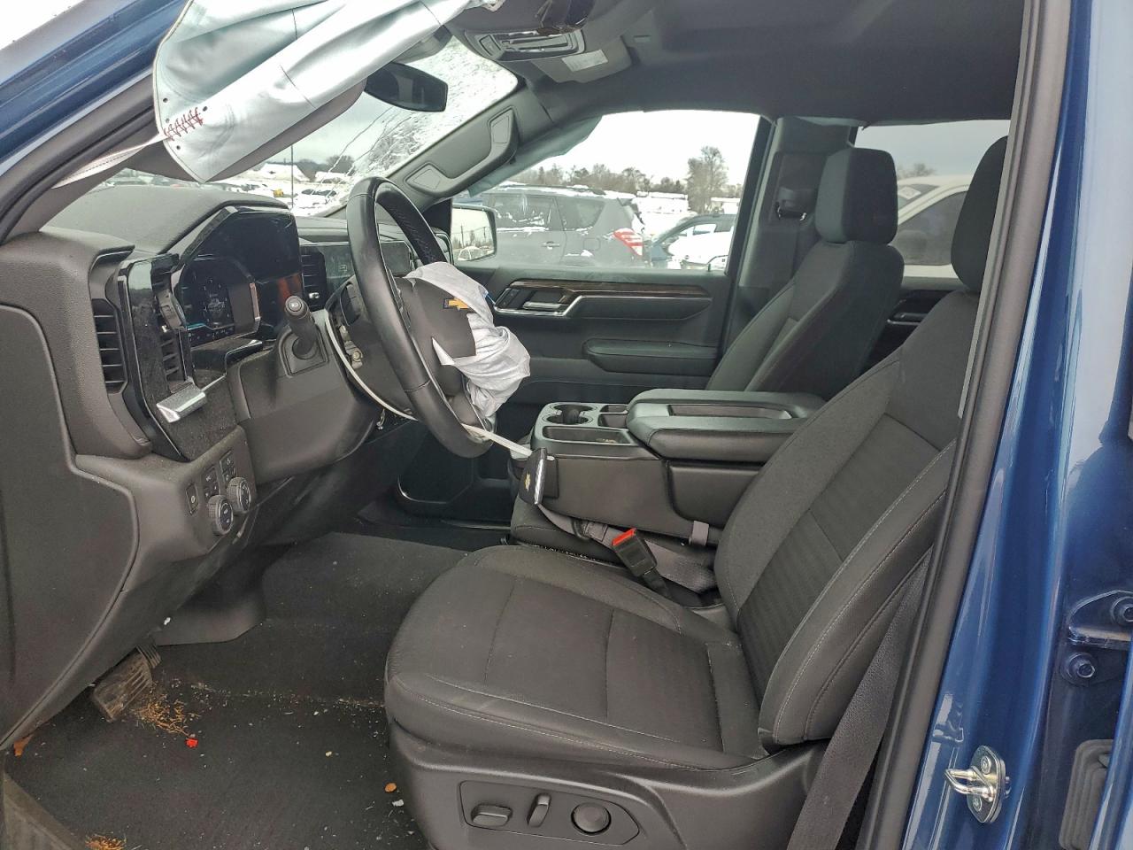 2024 CHEVROLET SILVERADO K1500 LT-L photo 7