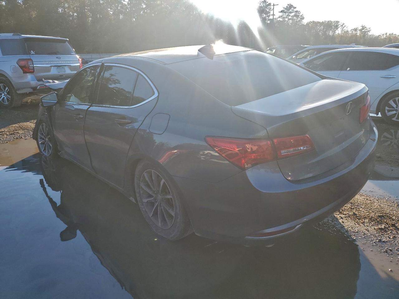 2018 ACURA TLX photo 2
