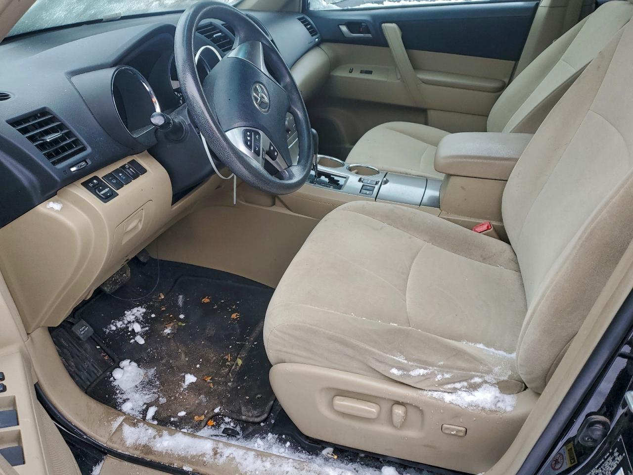 2012 TOYOTA HIGHLANDER BASE photo 7