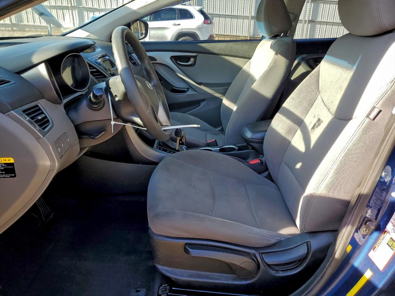 2016 HYUNDAI ELANTRA SE photo 7