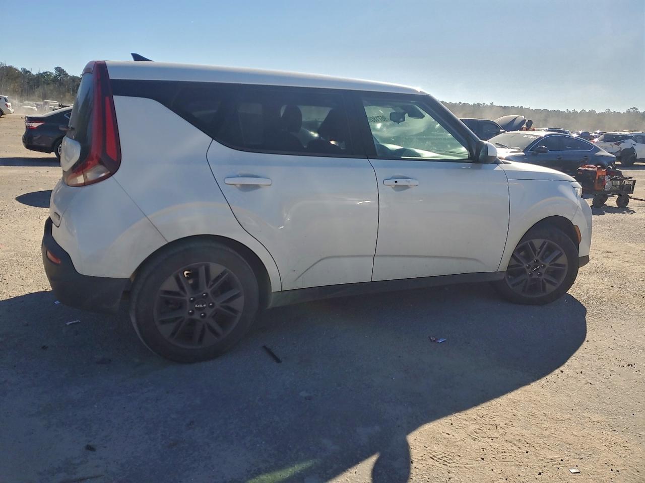 2022 KIA SOUL EX photo 3