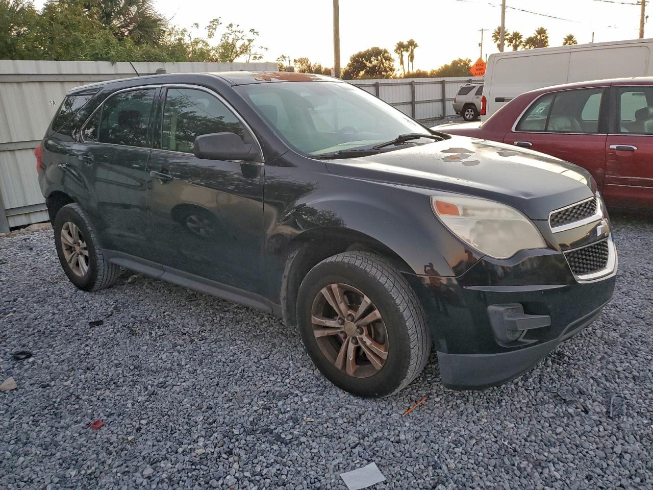 2014 CHEVROLET EQUINOX LS photo 4